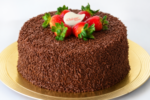 Bolo Brigadeiro Com Morangos